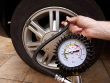 Những điều cần quan tâm khi bơm lốp xe tải