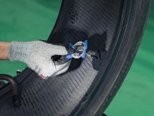 Các kiểu vá vỏ xe ô tô phổ biến: Ưu nhược điểm từng phương pháp