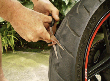 Vá dùi (Vá lụi)