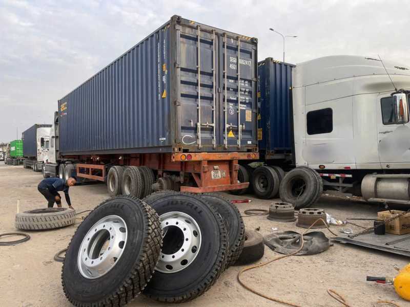 va-vo-xe-container-luu-dong-24-7-cu-chi