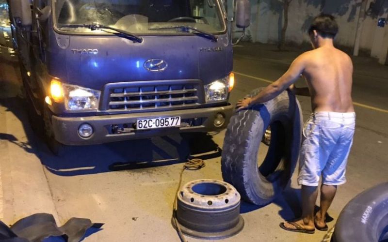 Vá vỏ xe hơi lưu động