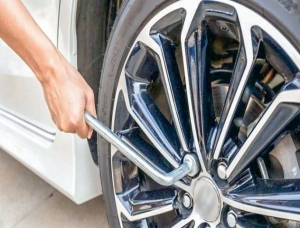 Dịch Vụ Vá Vỏ Lưu Động Quanh Đây Nhanh Chóng, Chuyên Nghiệp 24/7