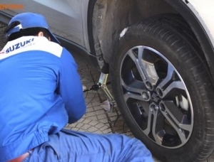 Dịch Vụ Thay Lốp Sơ Cua Xe Hơi Tận Nơi 24/7 - Vá Vỏ Lưu Động Ba Đại 