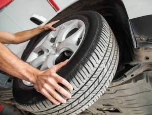 Cách xác định tuổi thọ của lốp xe để giúp giữ cho lốp bền lâu hơn